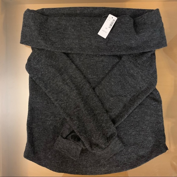 SOLD NWT Off The Shoulder Sweater - Picture 4 of 4